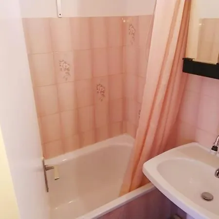 Apartament Climatise Proche 4 Pers